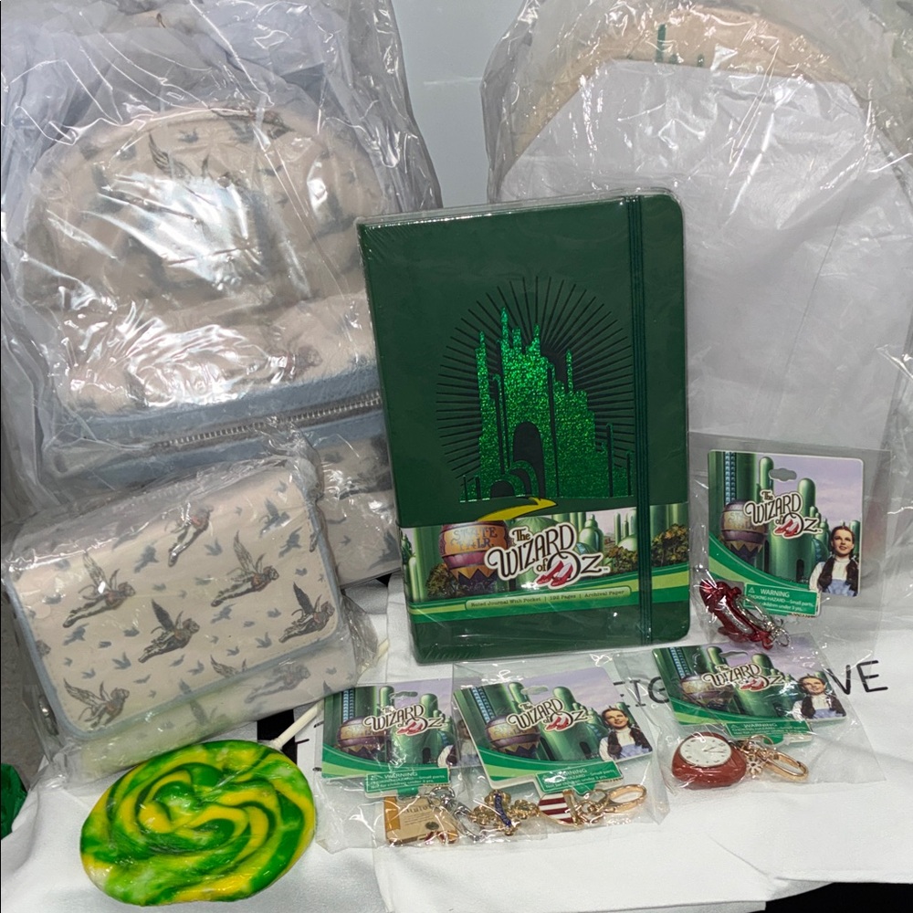 Exclusive Loungefly Wizard of Oz bundle